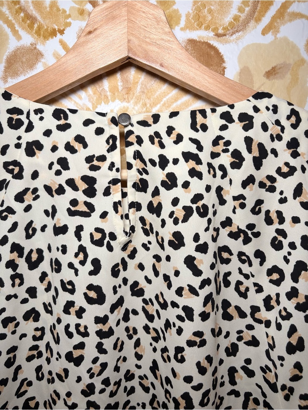 Nine West Leopard Print Blouse Balloon Sleeve Animal Print Top Cream Black XS - Picture 9 of 12